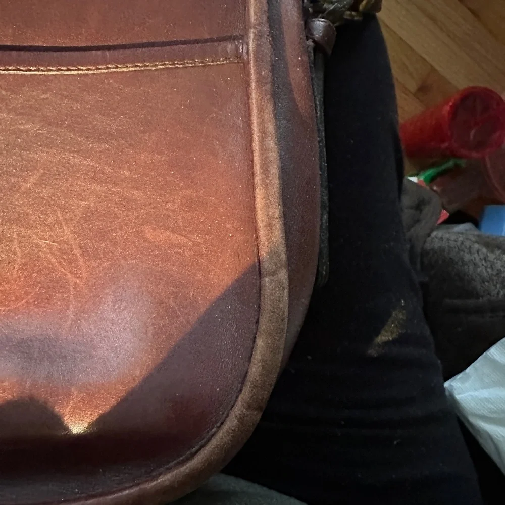 Vintage 1970s-80s Coach Crossbody in Oxblood-Raw Suede Lining - Picture 7 of 10